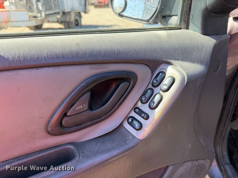 image for item EA0052 2006 Ford Escape SUV