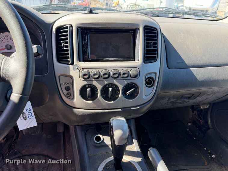 image for item EA0052 2006 Ford Escape SUV