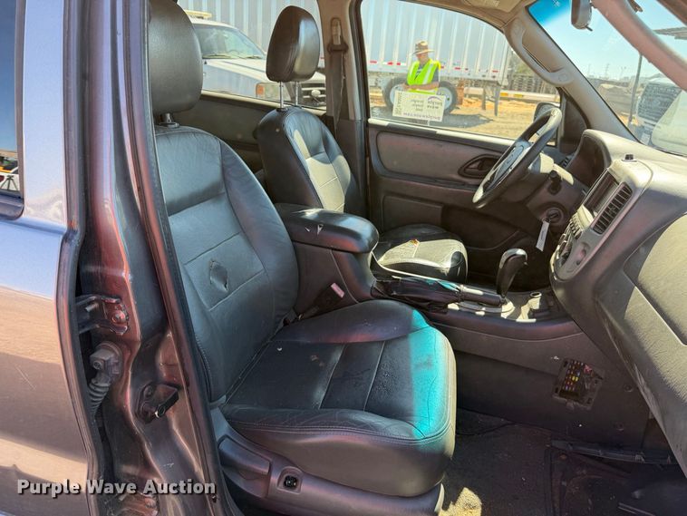 image for item EA0052 2006 Ford Escape SUV