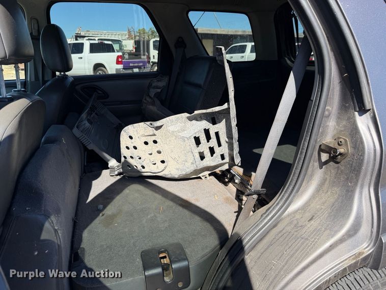 image for item EA0052 2006 Ford Escape SUV