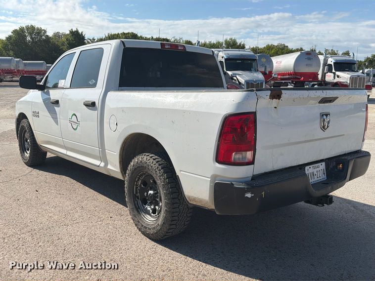 image for item EA7359 2016 RAM 1500 Crew Cab pickup truck