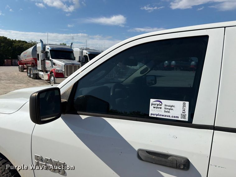 image for item EA7359 2016 RAM 1500 Crew Cab pickup truck