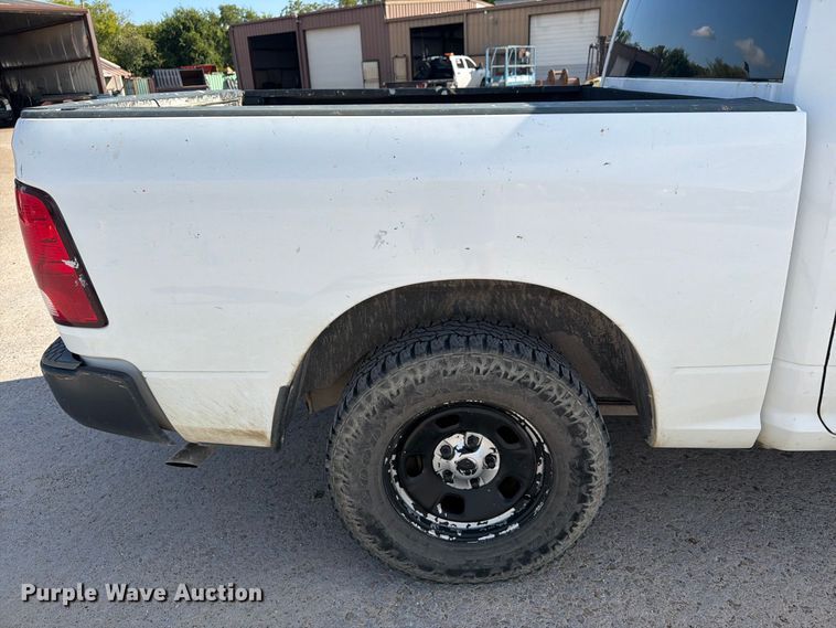 image for item EA7359 2016 RAM 1500 Crew Cab pickup truck