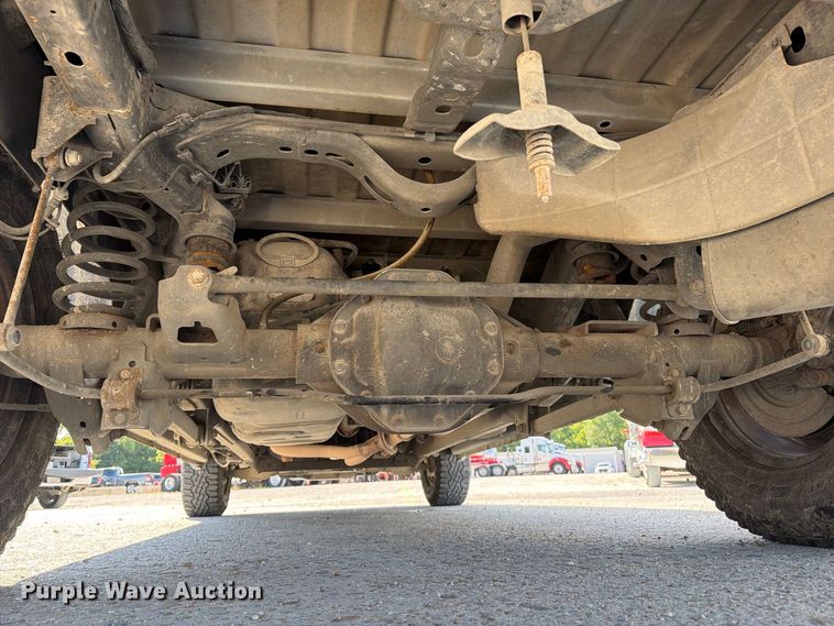 image for item EA7359 2016 RAM 1500 Crew Cab pickup truck