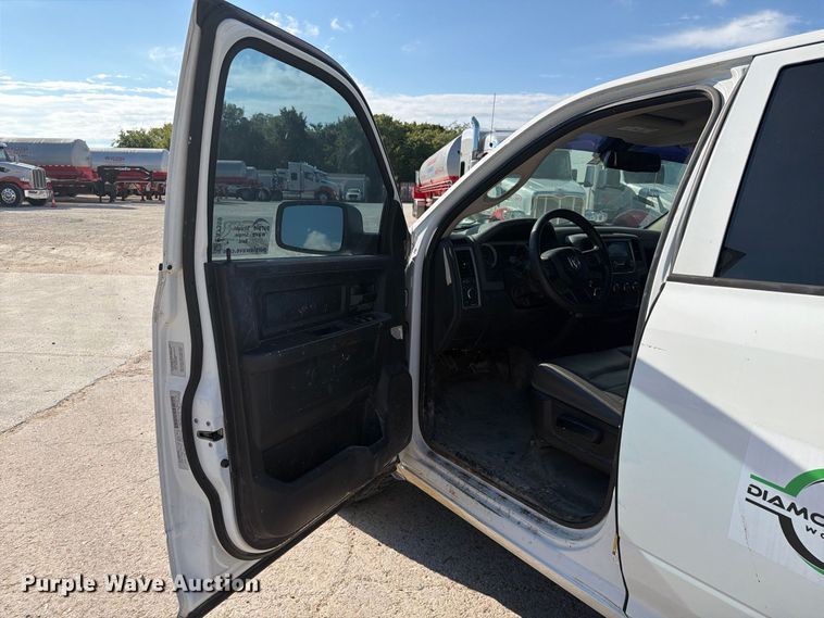 image for item EA7359 2016 RAM 1500 Crew Cab pickup truck