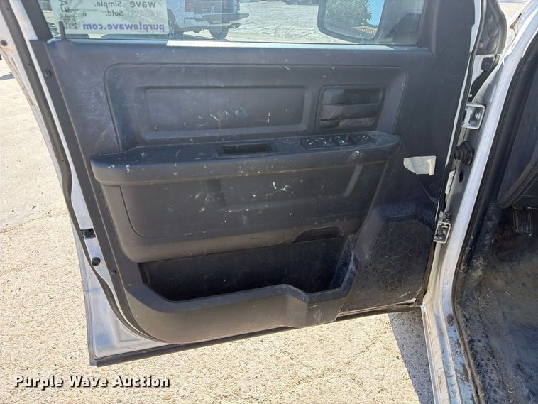 image for item EA7359 2016 RAM 1500 Crew Cab pickup truck