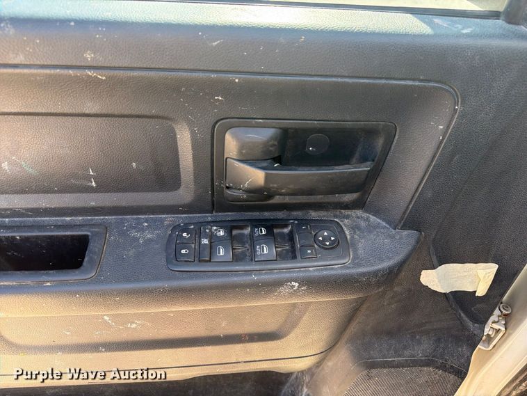 image for item EA7359 2016 RAM 1500 Crew Cab pickup truck