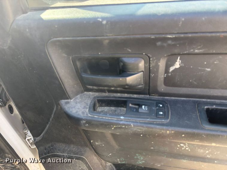 image for item EA7359 2016 RAM 1500 Crew Cab pickup truck