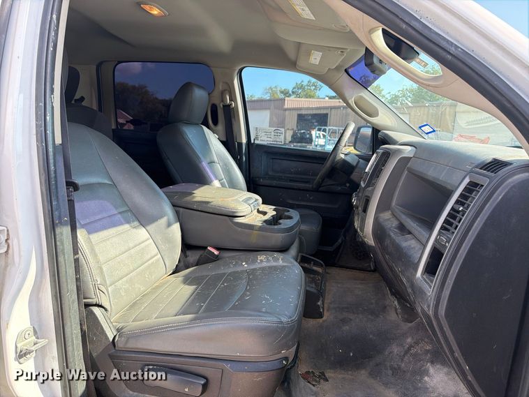 image for item EA7359 2016 RAM 1500 Crew Cab pickup truck