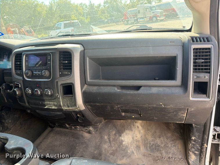 image for item EA7359 2016 RAM 1500 Crew Cab pickup truck