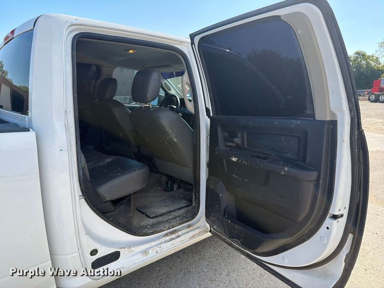 image for item EA7359 2016 RAM 1500 Crew Cab pickup truck