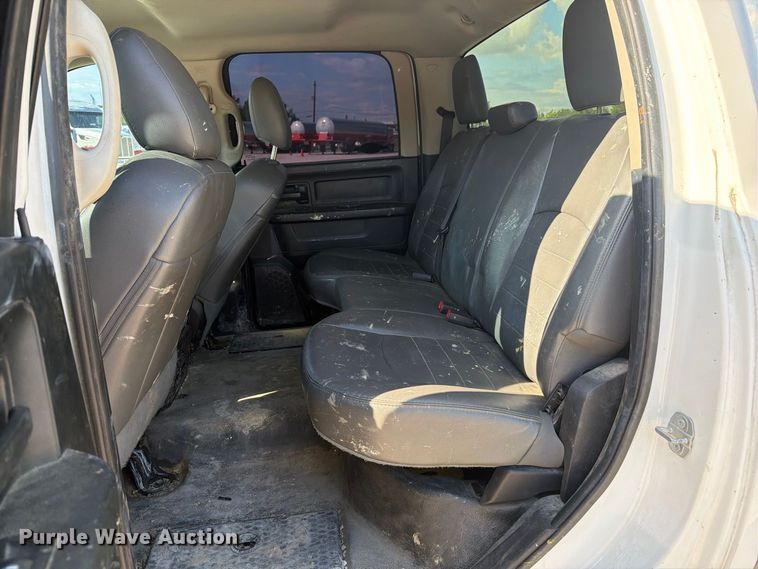 image for item EA7359 2016 RAM 1500 Crew Cab pickup truck