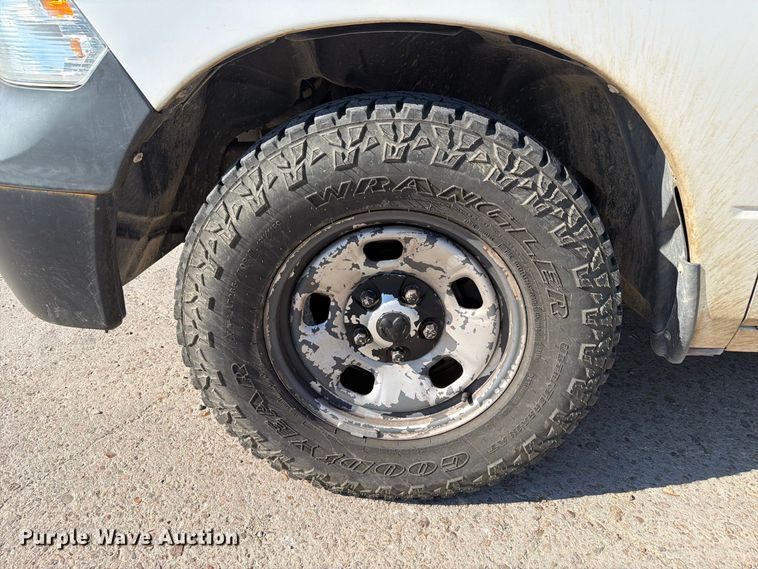 image for item EA7359 2016 RAM 1500 Crew Cab pickup truck