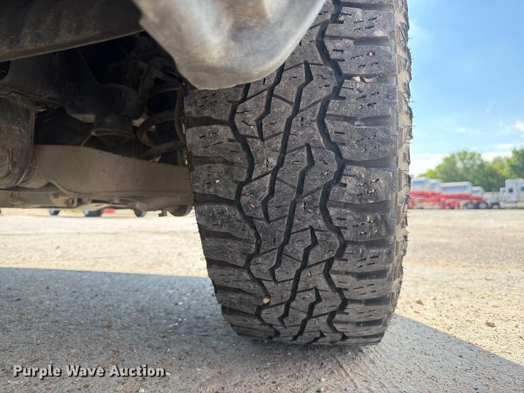 image for item EA7359 2016 RAM 1500 Crew Cab pickup truck