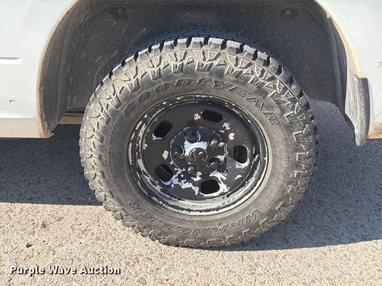 image for item EA7359 2016 RAM 1500 Crew Cab pickup truck