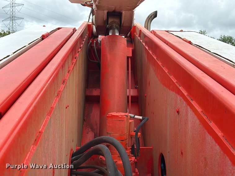 image for item EA7401 2008 Snorkel TB60 boom lift