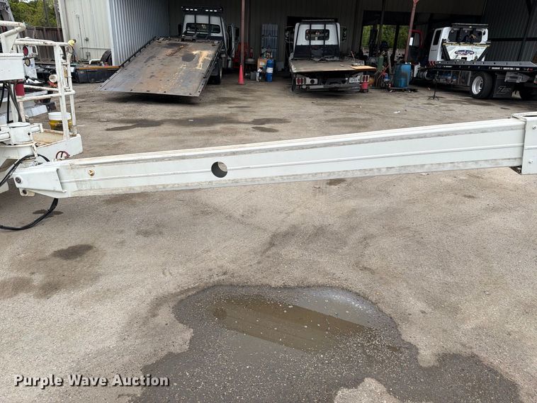 image for item EA7401 2008 Snorkel TB60 boom lift