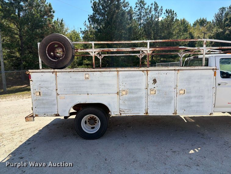 image for item EF1403 1997 Ford F450 utility / service truck