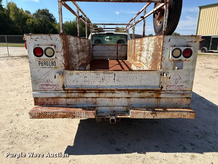 image for item EF1403 1997 Ford F450 utility / service truck