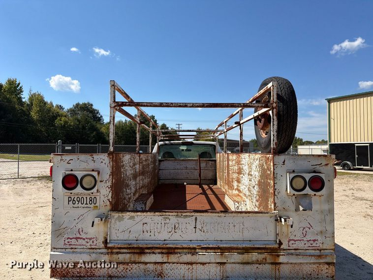 image for item EF1403 1997 Ford F450 utility / service truck