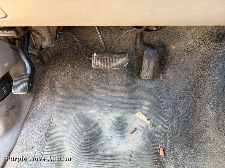 image for item EF1403 1997 Ford F450 utility / service truck