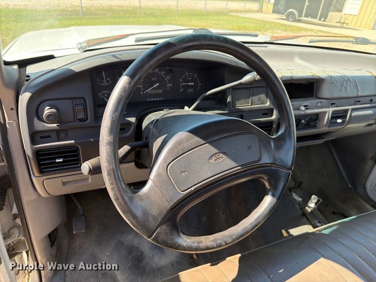image for item EF1403 1997 Ford F450 utility / service truck