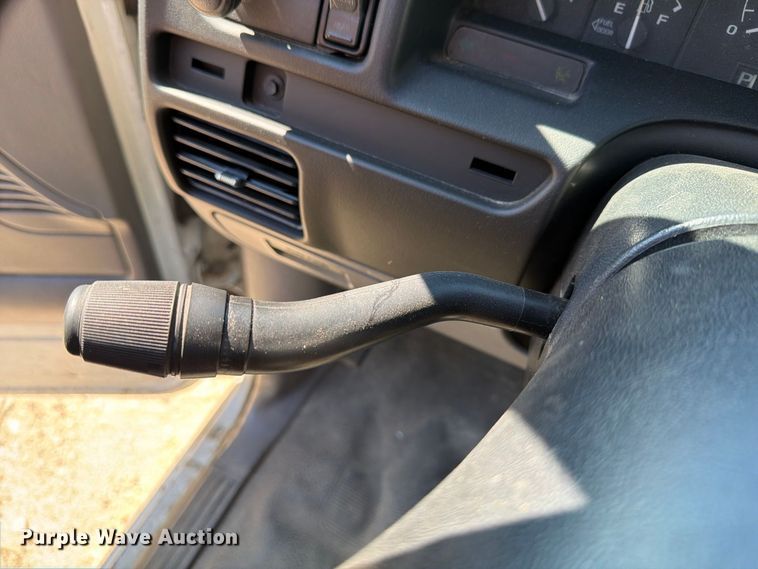 image for item EF1403 1997 Ford F450 utility / service truck