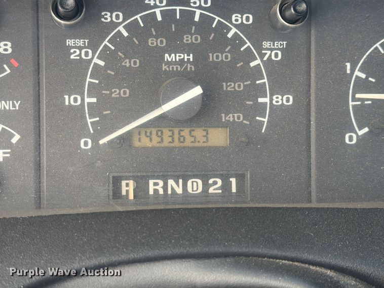 image for item EF1403 1997 Ford F450 utility / service truck