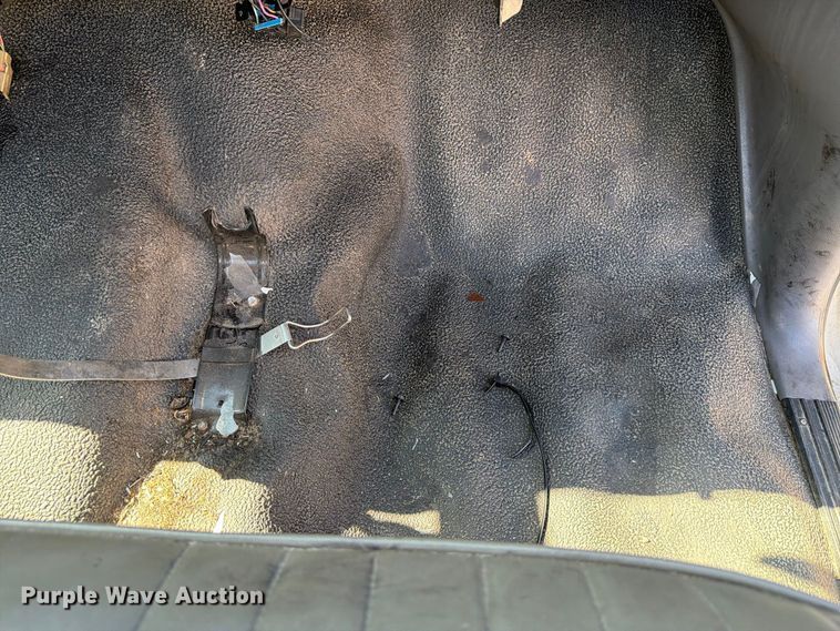 image for item EF1403 1997 Ford F450 utility / service truck