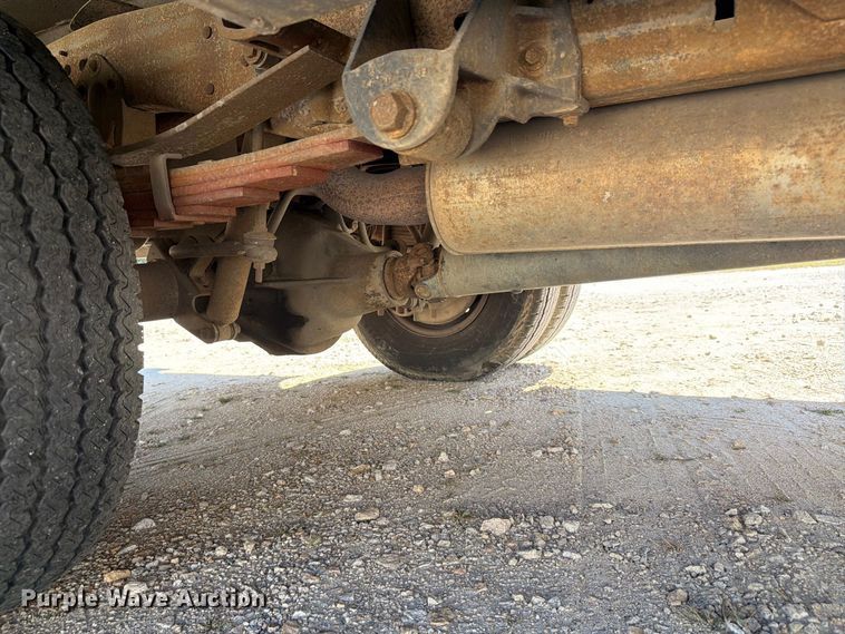 image for item EF1403 1997 Ford F450 utility / service truck
