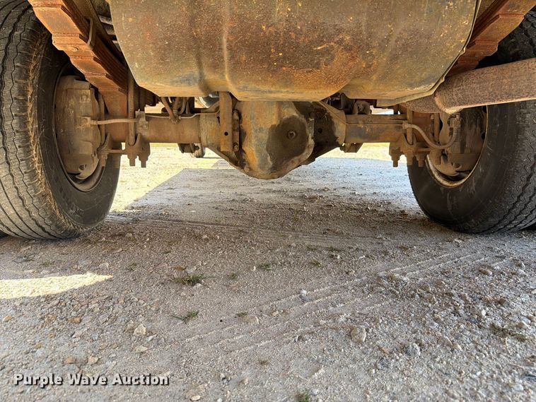 image for item EF1403 1997 Ford F450 utility / service truck