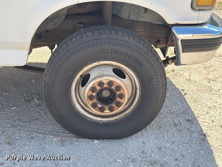 image for item EF1403 1997 Ford F450 utility / service truck