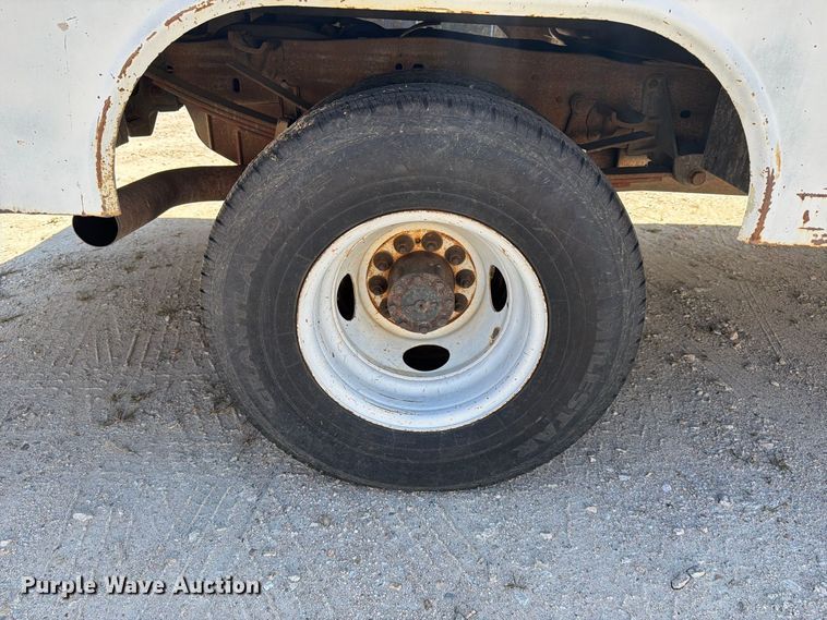image for item EF1403 1997 Ford F450 utility / service truck