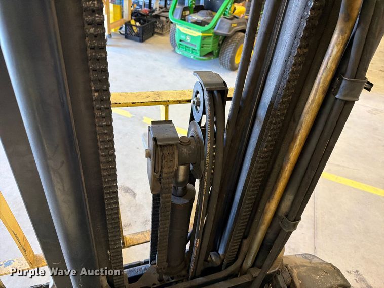 image for item EF1421 HYSTER H50 forklift
