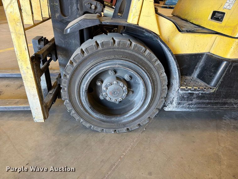 image for item EF1421 HYSTER H50 forklift