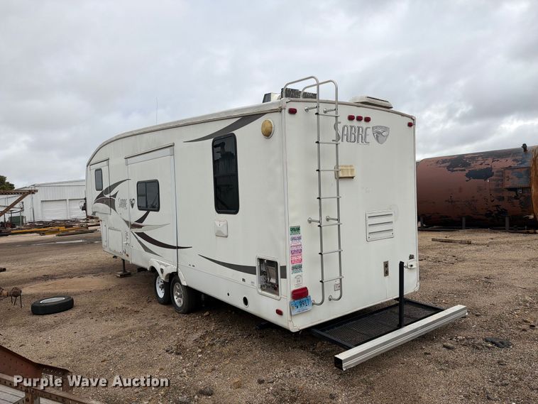 image for item EI7672 2009 Forest River Sabre camper