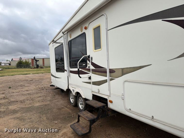 image for item EI7672 2009 Forest River Sabre camper