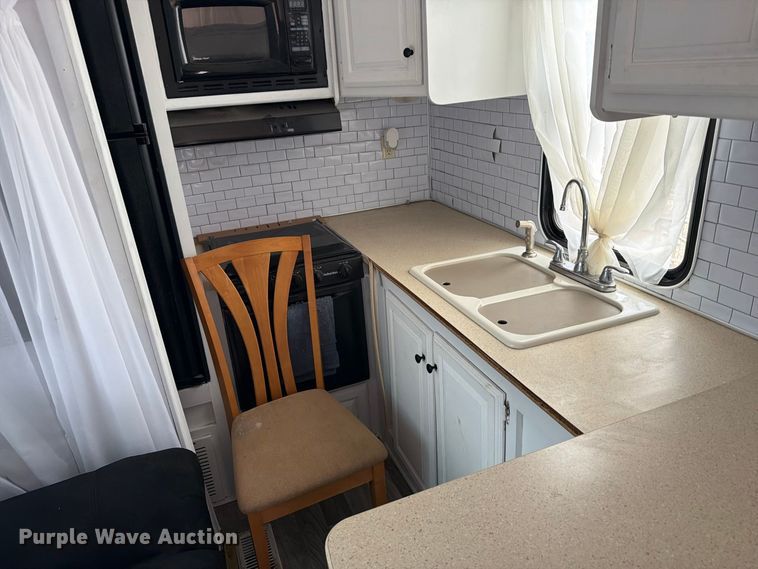 image for item EI7672 2009 Forest River Sabre camper