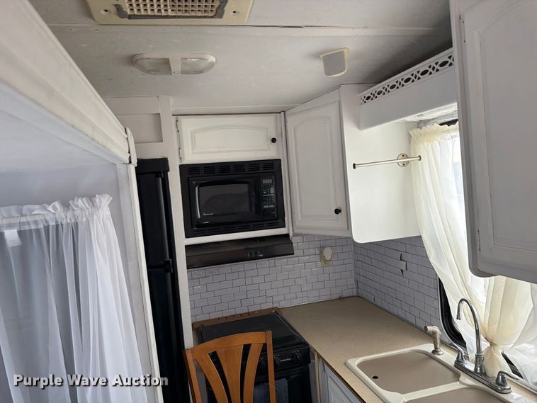 image for item EI7672 2009 Forest River Sabre camper