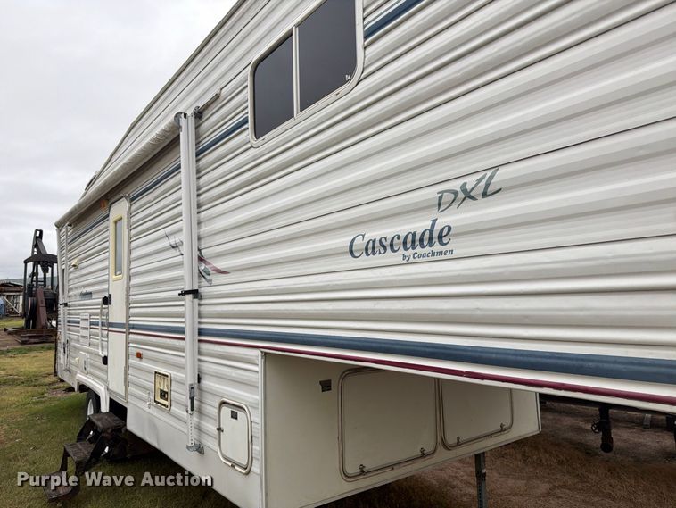 image for item EI7676 2002 Coachmen Cascade DXL camper