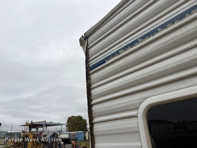 image for item EI7676 2002 Coachmen Cascade DXL camper