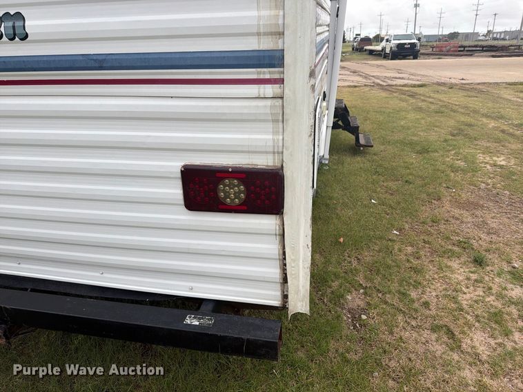 image for item EI7676 2002 Coachmen Cascade DXL camper