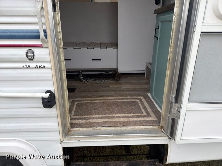 image for item EI7676 2002 Coachmen Cascade DXL camper