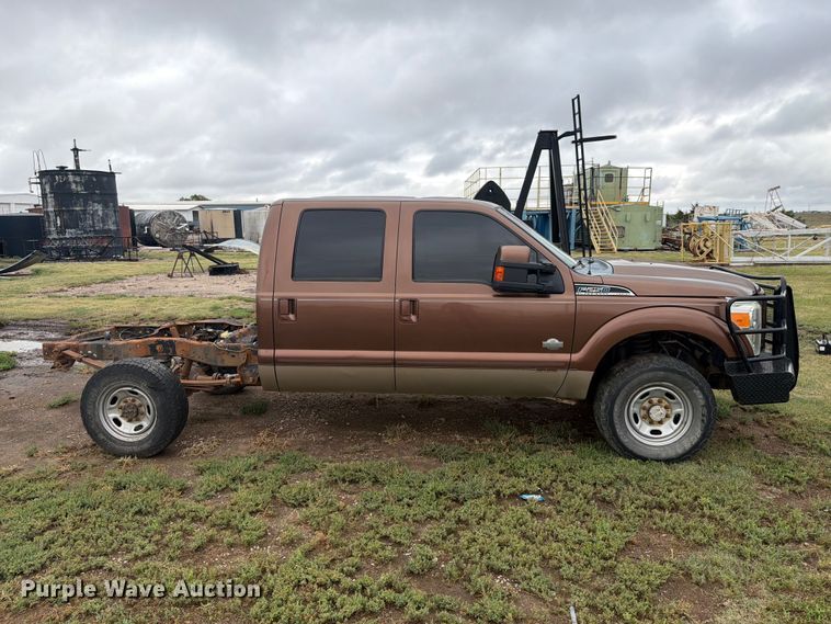 image for item EI7678 2011 Ford F250 Super Duty pickup truck cab and chassis