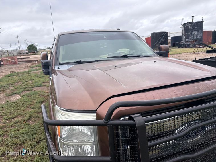 image for item EI7678 2011 Ford F250 Super Duty pickup truck cab and chassis