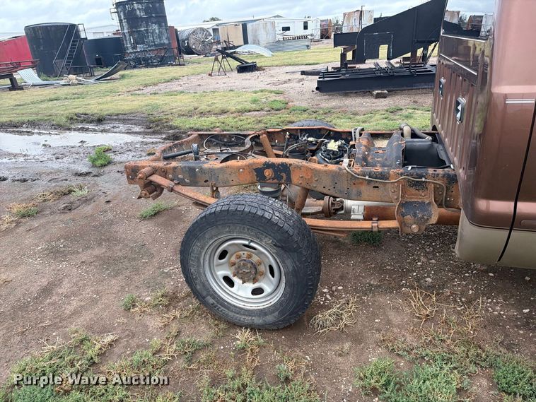 image for item EI7678 2011 Ford F250 Super Duty pickup truck cab and chassis