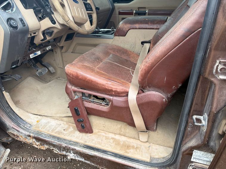 image for item EI7678 2011 Ford F250 Super Duty pickup truck cab and chassis