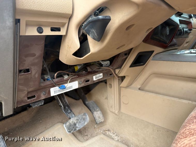 image for item EI7678 2011 Ford F250 Super Duty pickup truck cab and chassis