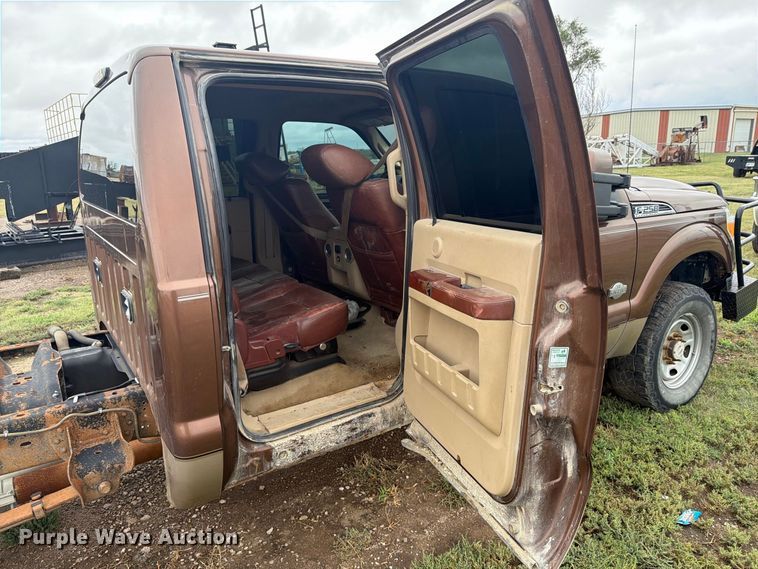 image for item EI7678 2011 Ford F250 Super Duty pickup truck cab and chassis