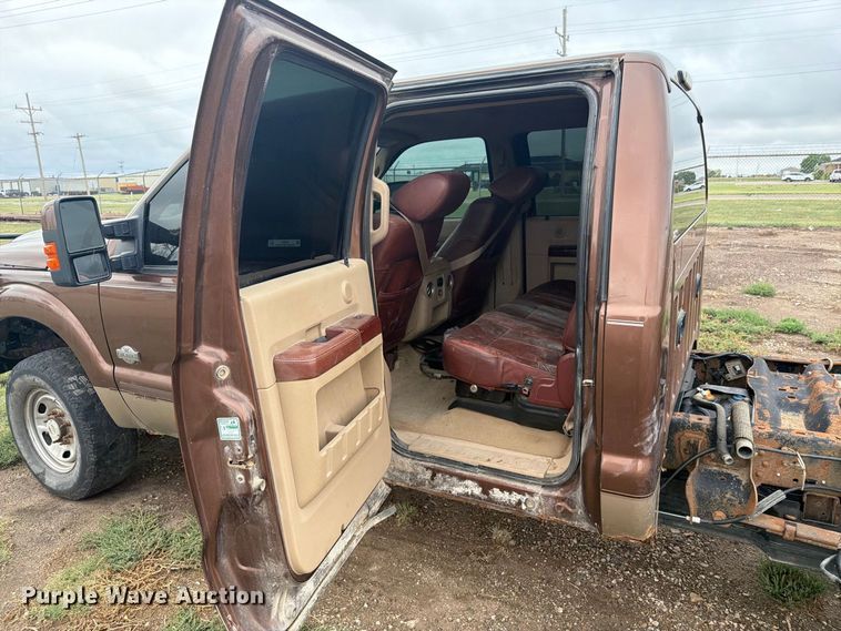 image for item EI7678 2011 Ford F250 Super Duty pickup truck cab and chassis